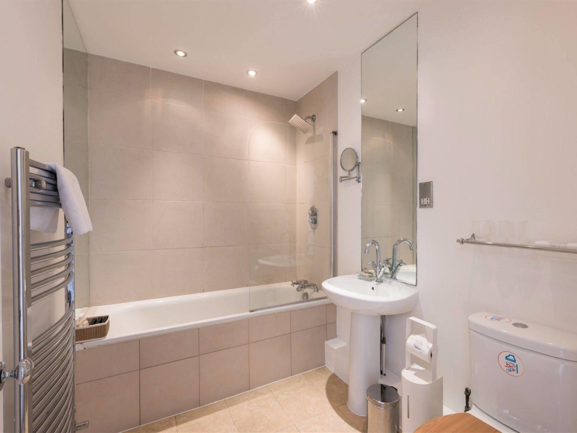 Kensington Apartments Richmond  Bagian luar foto