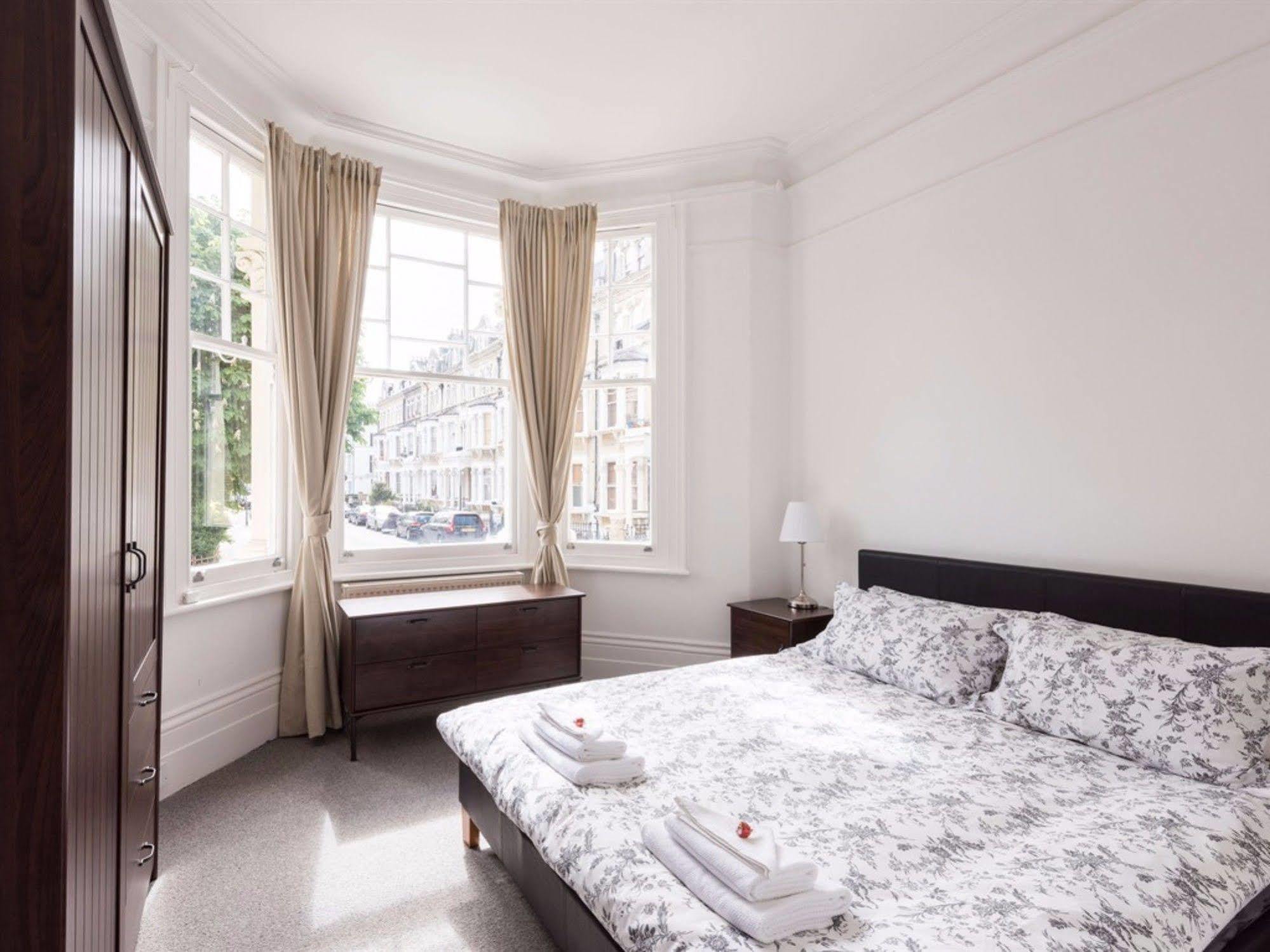 Kensington Apartments Richmond  Bagian luar foto